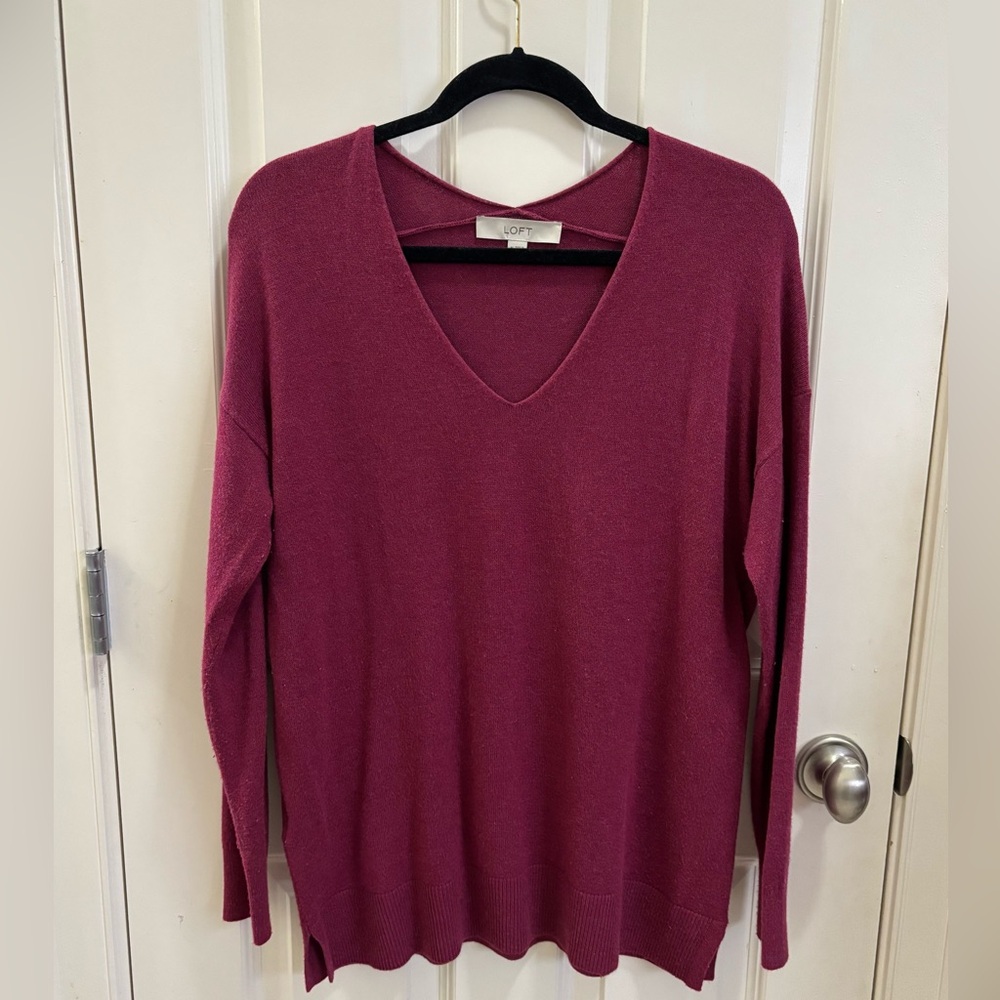 LOFT v-neck longer length sweater. Raspberry pink/red shade Drop sleeve Size-Med